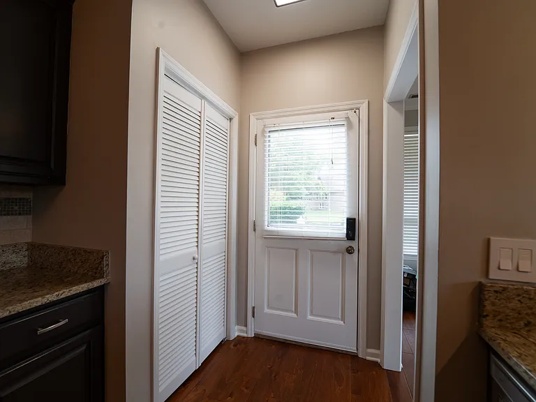 201 Trotwood Mews — Photo 9