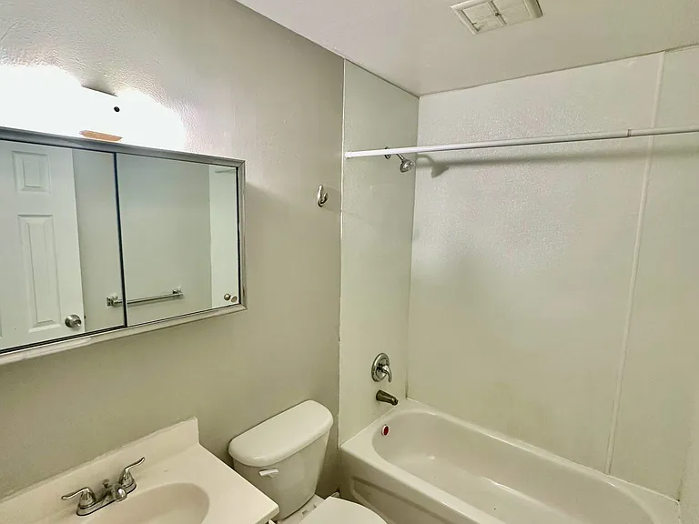 947 E Augusta Ave #C — Photo 10