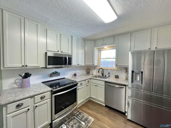 1208 Willowbrook Dr SE APT C, Huntsville, AL 35802