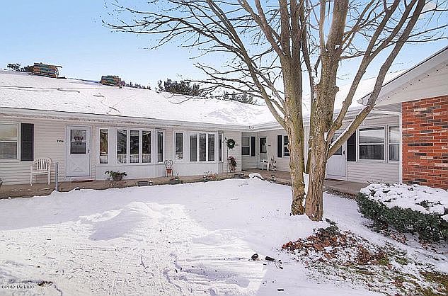 1st image of 7300 Pinegrove Dr #17