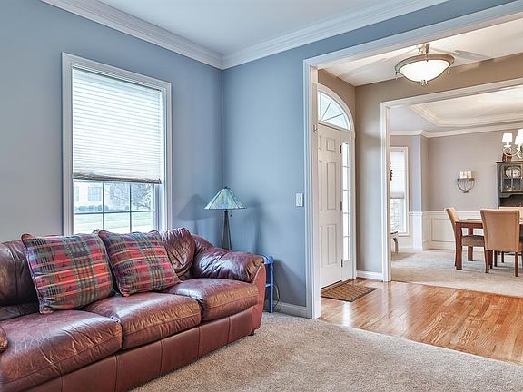 5th image of 8180 Windsor Trl