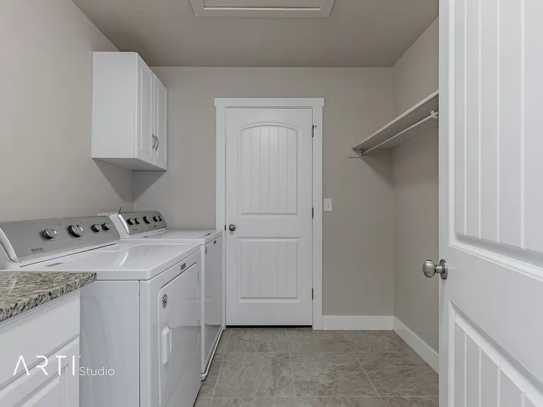 1317 N Silvercrest Dr — Photo 4