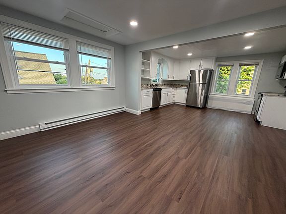5th image of 66 Plantation St #2