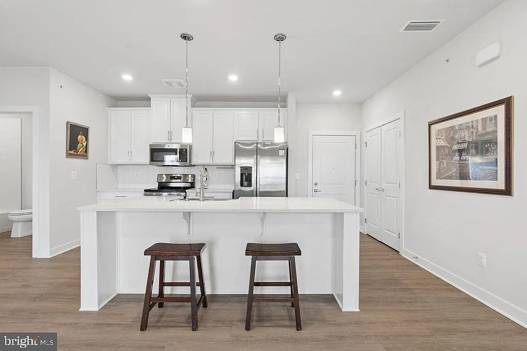 2 bed, 2.0 bath, 1162 sqft, $2,800 — Photo 4