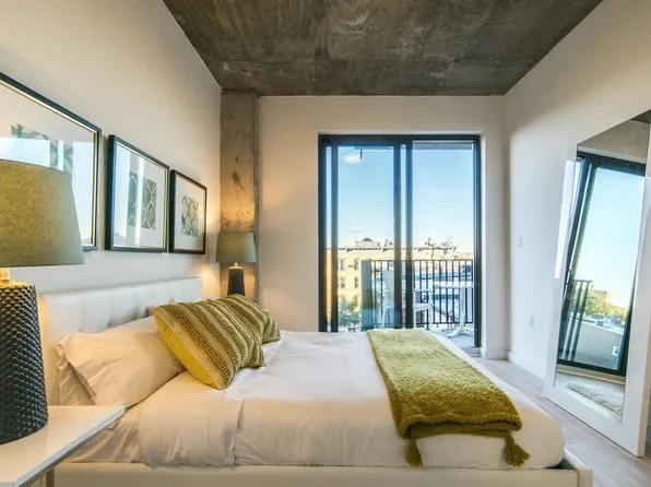 293 Hawthorne Street image 1 of 17