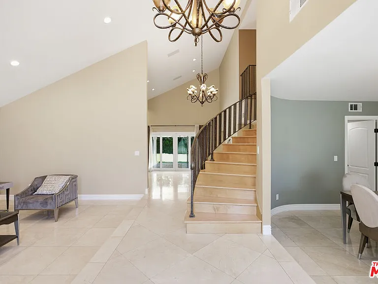 8739 McLennan Ave — Photo 2