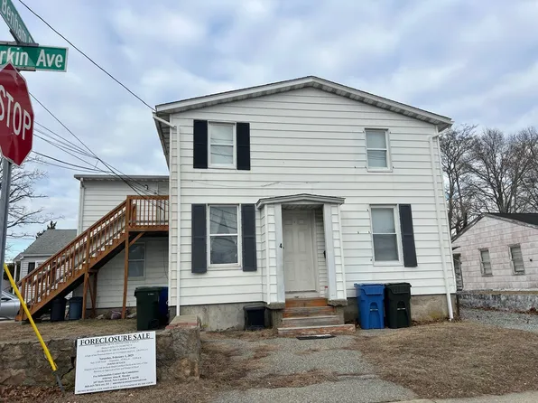 4 Elderkin Ave, Groton, CT 06340