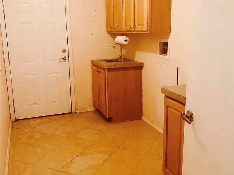 1053 Deercrest Dr — Photo 9