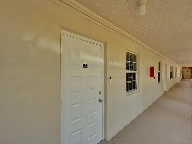 545 Oaks Ln #204 — Photo 20