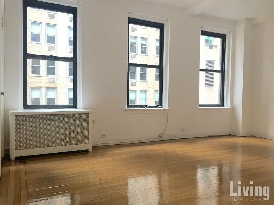 1st image of 135 E 50th St APT 4B