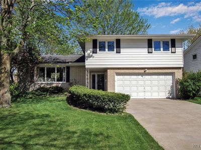 129 Summerview Rd, Williamsville, NY, 14221