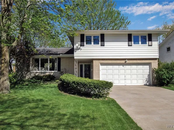 129 Summerview Rd, Williamsville, NY 14221