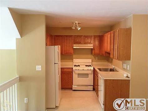 KITCHEN WITH APPLIANCES.JPG