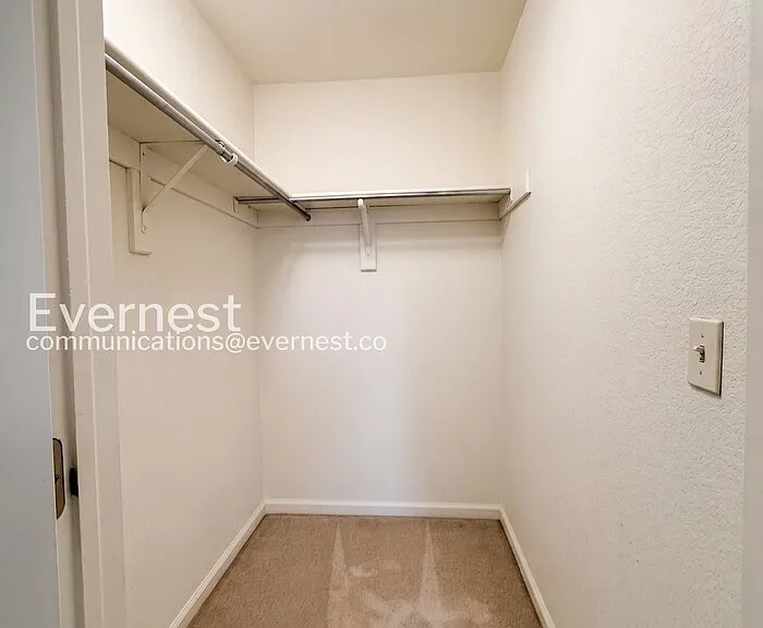 9225 Clermont Dr — Photo 23