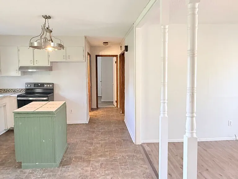 365 Stacy Rd — Photo 8