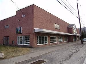 3rd image of 27 West St
