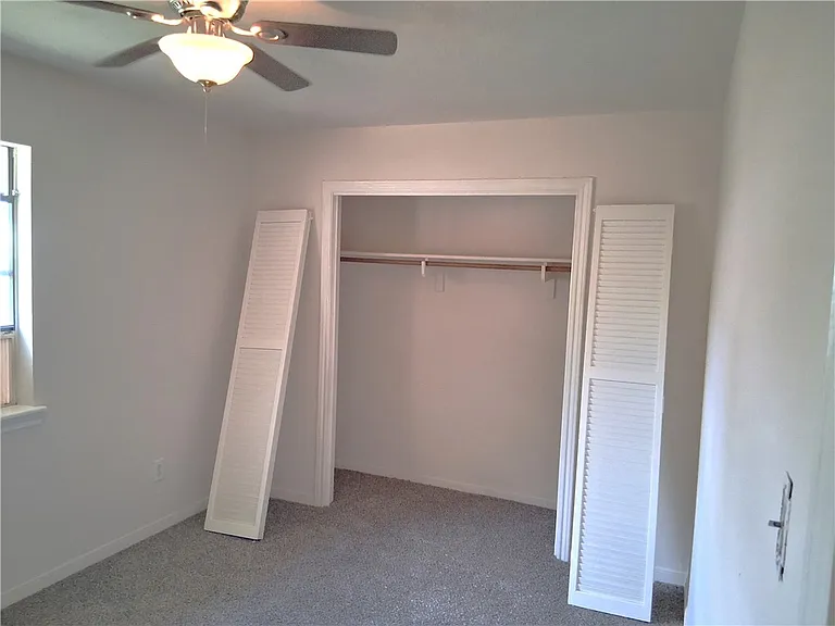3303 Dallis Dr — Photo 15