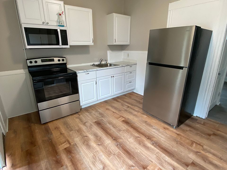 1st image of 9 Lewis Pl