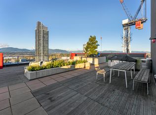 10626 City Pkwy #1409, Surrey, BC V3T 4C3