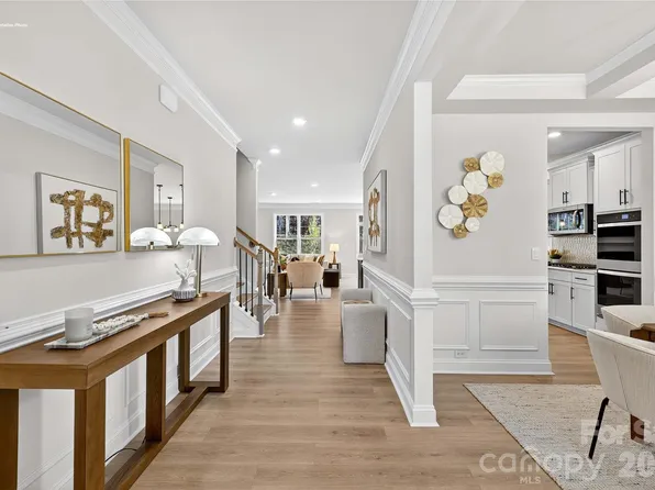 2055 Gallinule Dr, Indian Trail, NC 28079