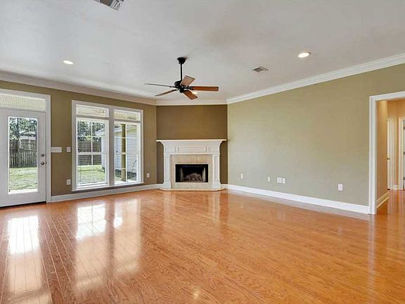 2nd image of 709 Old Savannah