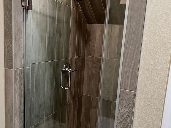 5th image of 4853 Grace Ave #2