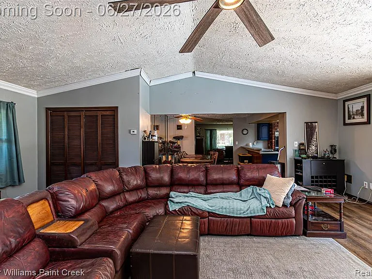 20510 Luna St — Photo 8