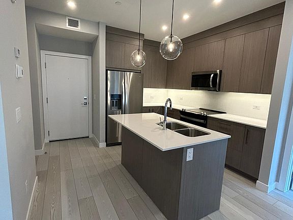 3rd image of 6 Merganser Dr W #1108