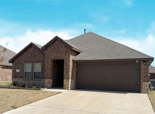 414 Unbridled Rd, Waxahachie, TX 75165