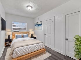 544 NW 23rd Ct