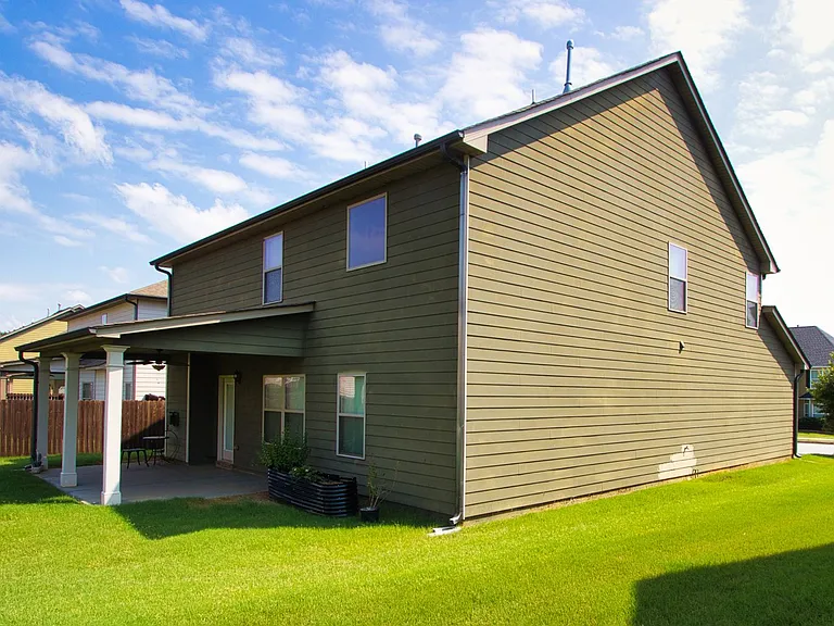 793 Kaitlyn Dr — Photo 4