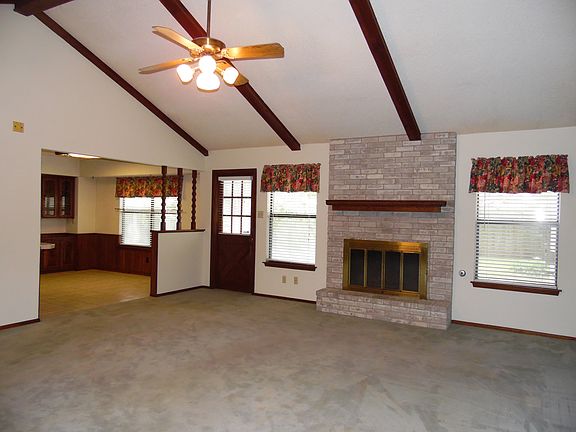 4th image of 2526 Rockaway Ln