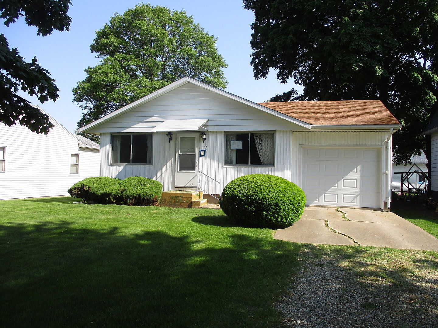 116 W 4th St, IL 61379 Zillow