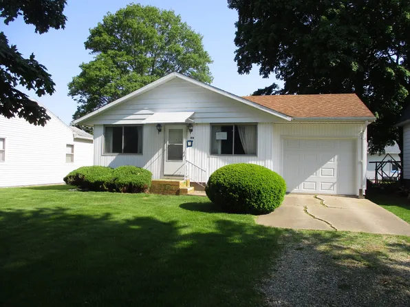 116 W 4th St, Wyanet, IL 61379