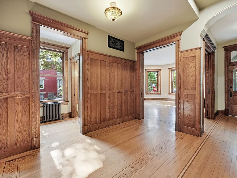 922 E Capitol St NE — Photo 12