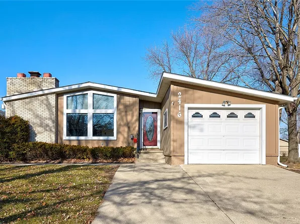 2416 Lucinda St, Perry, IA 50220