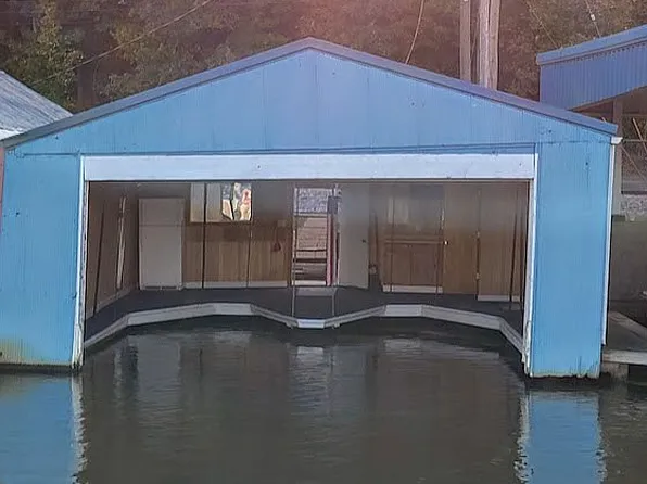 2027 River Rd, Keokuk, IA 52632