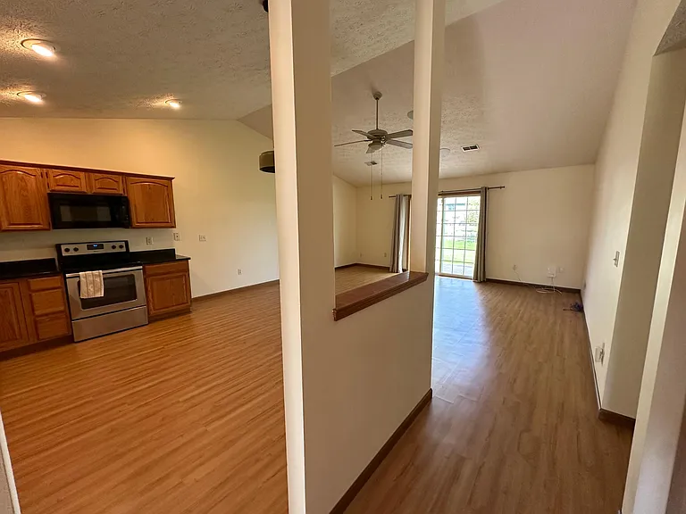 260 Beechwood Pl — Photo 12