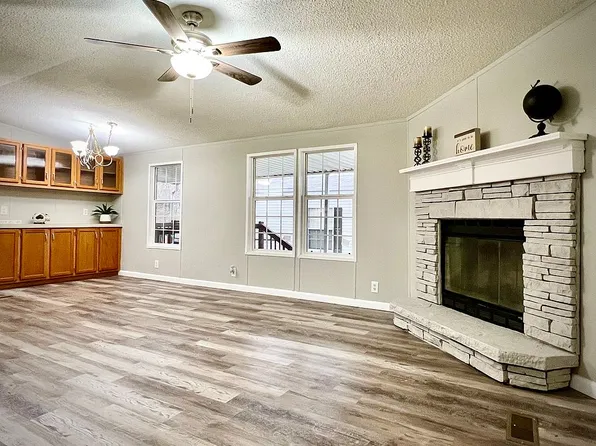 5520 Hazel Dr, Florence, KY 41042