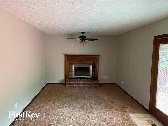 5th image of 12038 Woodstock Ave NW