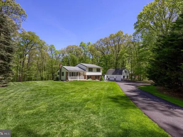 205 Acorn Ln, Lititz, PA 17543