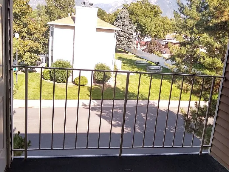 9118 S Scirlein Dr — Photo 24