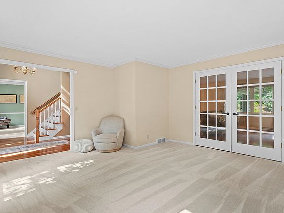 5th image of 2600 N River Bluff Dr