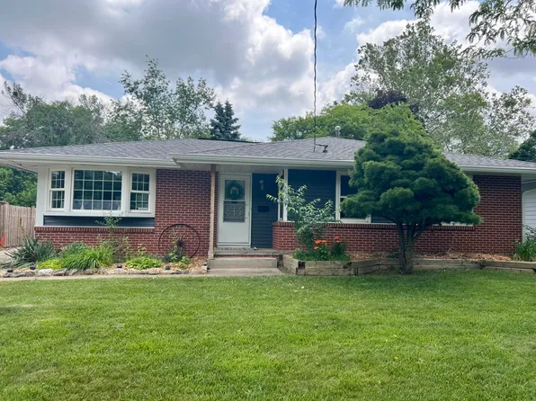 4301 43rd St, Des Moines, IA 50310
