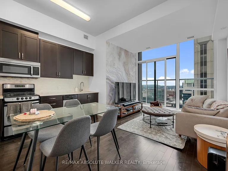 40 Nepean St #2702 — Photo 6