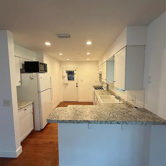 207 E Halifax Ave — Photo 15
