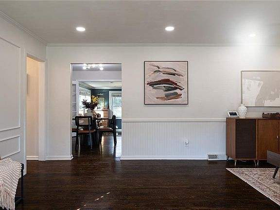 5th image of 5510 Roe Blvd