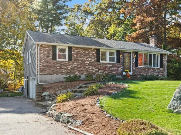 113 Claire Dr, Attleboro, MA 02703