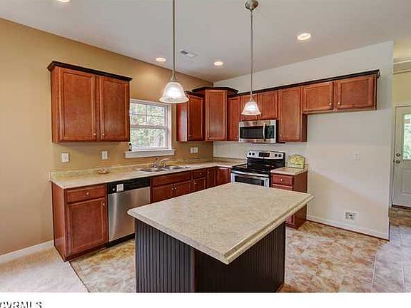 5th image of 7717 Chamberlayne Ave