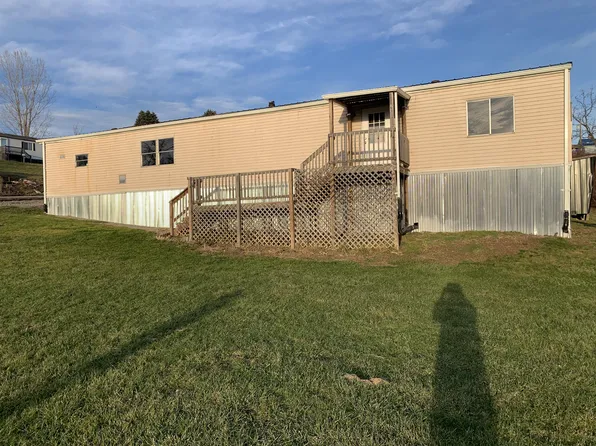 626 Flinn Ave, Ronco, PA 15476